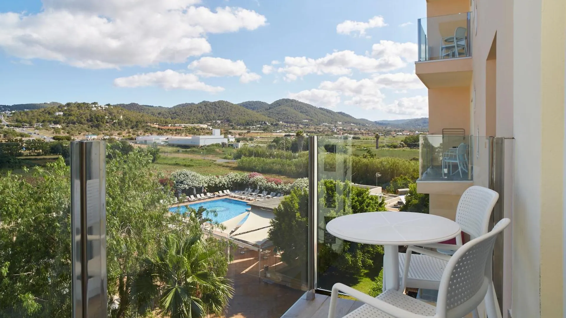 ****  Invisa Hotel Es Pla - Adults Only Sant Antoni de Portmany Hiszpania